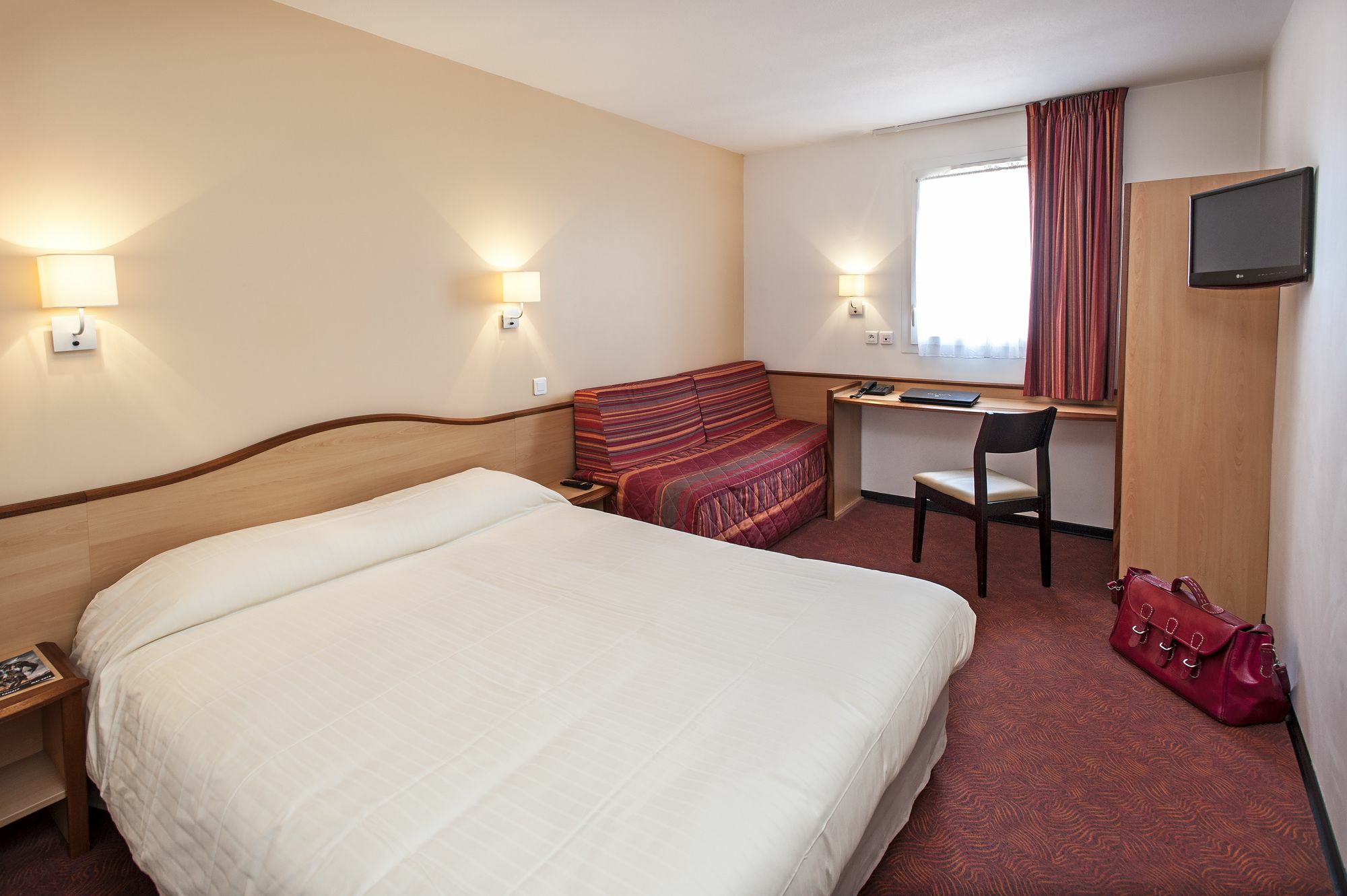 Brit Hotel Confort مونْتوبا المظهر الخارجي الصورة